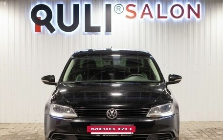 Volkswagen Jetta VI, 2013 год, 995 000 рублей, 2 фотография