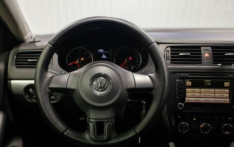 Volkswagen Jetta VI, 2013 год, 995 000 рублей, 21 фотография