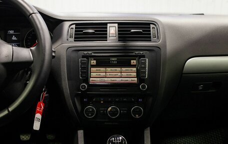 Volkswagen Jetta VI, 2013 год, 995 000 рублей, 26 фотография