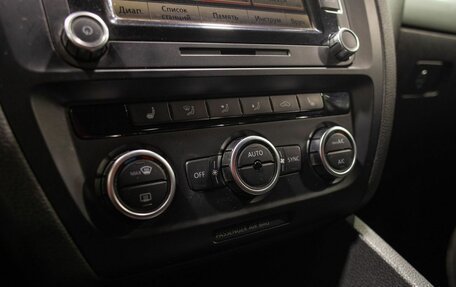 Volkswagen Jetta VI, 2013 год, 995 000 рублей, 27 фотография