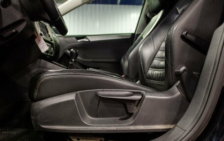 Volkswagen Jetta VI, 2013 год, 995 000 рублей, 33 фотография