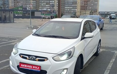 Hyundai Solaris II рестайлинг, 2012 год, 620 000 рублей, 1 фотография