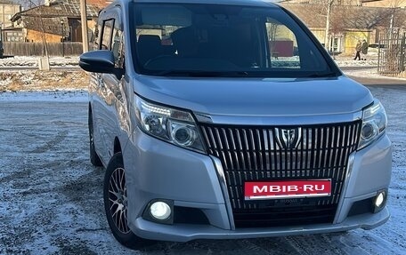 Toyota Esquire I, 2016 год, 2 050 000 рублей, 1 фотография