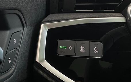 Audi Q3, 2023 год, 2 430 000 рублей, 8 фотография