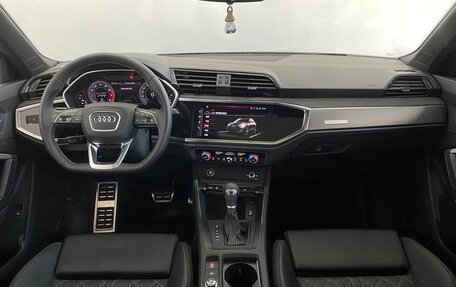 Audi Q3, 2023 год, 2 430 000 рублей, 10 фотография