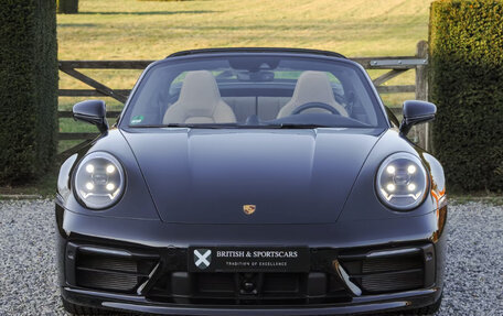 Porsche 911, 2023 год, 14 180 000 рублей, 10 фотография