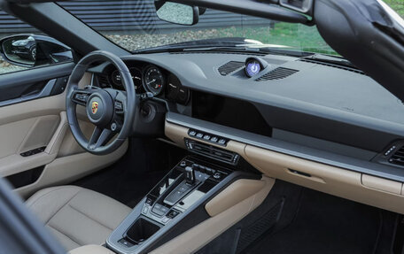 Porsche 911, 2023 год, 14 180 000 рублей, 14 фотография