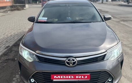 Toyota Camry, 2015 год, 2 350 000 рублей, 2 фотография