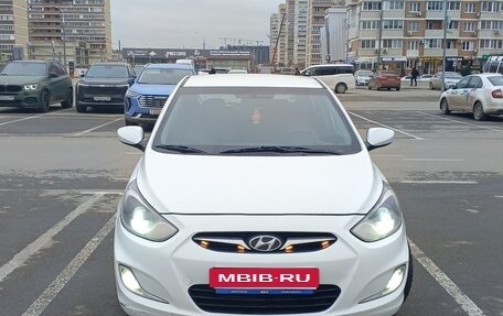 Hyundai Solaris II рестайлинг, 2012 год, 620 000 рублей, 2 фотография