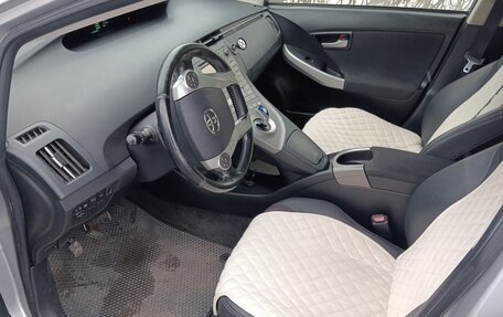 Toyota Prius, 2012 год, 1 590 000 рублей, 4 фотография