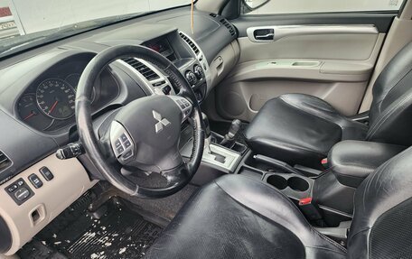 Mitsubishi Pajero Sport II рестайлинг, 2010 год, 1 530 000 рублей, 11 фотография