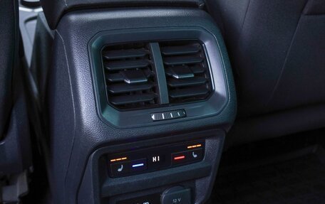 Volkswagen Tiguan II, 2020 год, 2 373 000 рублей, 24 фотография