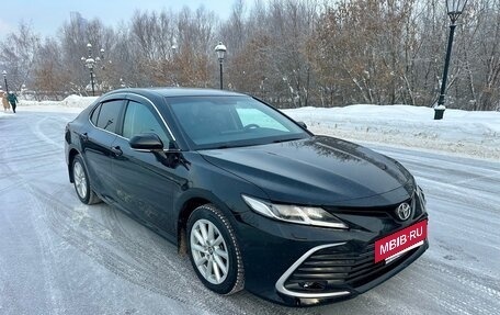 Toyota Camry, 2021 год, 2 630 000 рублей, 2 фотография