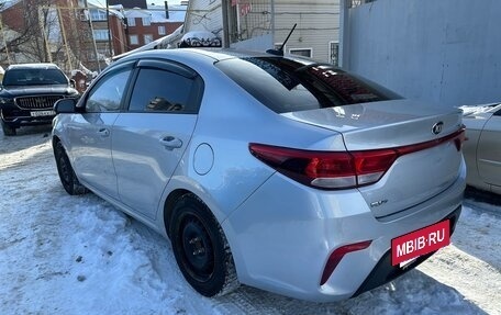 KIA Rio IV, 2019 год, 910 000 рублей, 4 фотография