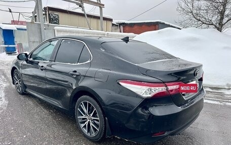Toyota Camry, 2021 год, 2 950 000 рублей, 3 фотография