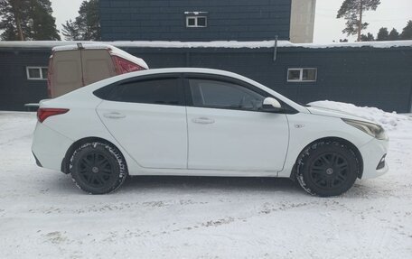 Hyundai Solaris II рестайлинг, 2019 год, 855 000 рублей, 5 фотография