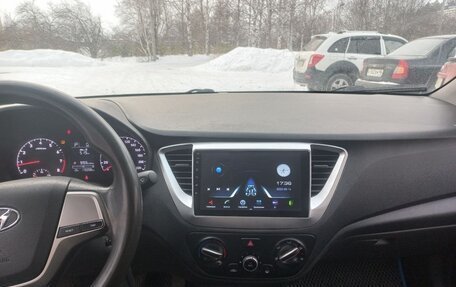 Hyundai Solaris II рестайлинг, 2019 год, 855 000 рублей, 19 фотография