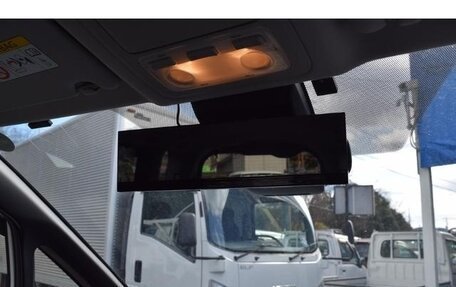 Toyota Noah III, 2017 год, 2 110 000 рублей, 25 фотография