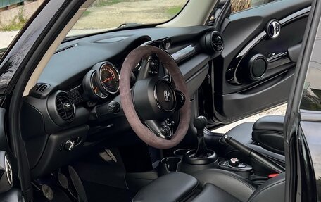 MINI Hatch, 2018 год, 2 700 000 рублей, 7 фотография