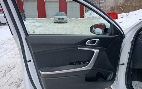 KIA cee'd III, 2021 год, 2 100 000 рублей, 8 фотография