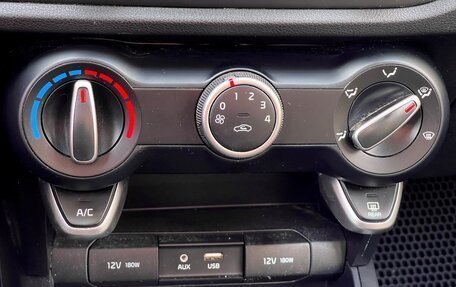 KIA Rio IV, 2019 год, 1 369 000 рублей, 23 фотография