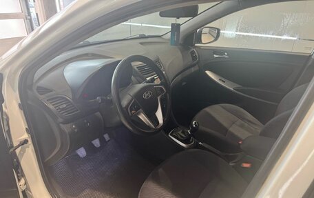 Hyundai Solaris II рестайлинг, 2012 год, 499 000 рублей, 11 фотография