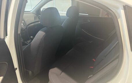 Hyundai Solaris II рестайлинг, 2012 год, 499 000 рублей, 13 фотография