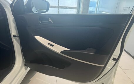 Hyundai Solaris II рестайлинг, 2012 год, 499 000 рублей, 9 фотография