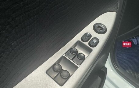 Hyundai Solaris II рестайлинг, 2012 год, 499 000 рублей, 17 фотография