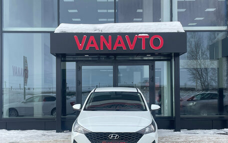 Hyundai Solaris II рестайлинг, 2021 год, 1 390 000 рублей, 3 фотография