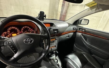 Toyota Avensis III рестайлинг, 2004 год, 630 000 рублей, 4 фотография