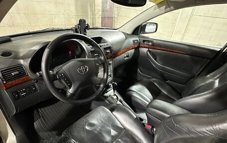 Toyota Avensis III рестайлинг, 2004 год, 630 000 рублей, 12 фотография