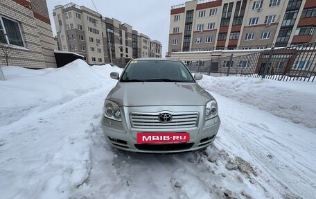 Toyota Avensis III рестайлинг, 2004 год, 630 000 рублей, 13 фотография