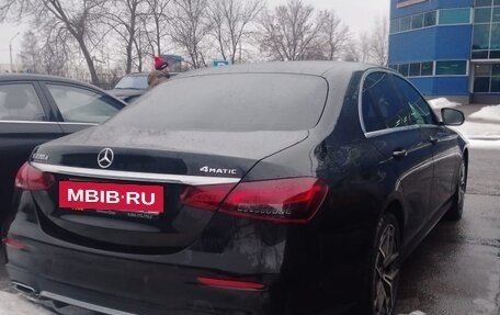 Mercedes-Benz E-Класс, 2021 год, 4 900 000 рублей, 4 фотография