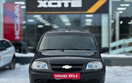 Chevrolet Niva I рестайлинг, 2017 год, 799 000 рублей, 2 фотография