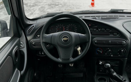 Chevrolet Niva I рестайлинг, 2017 год, 799 000 рублей, 12 фотография