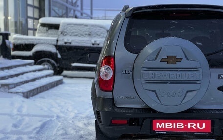 Chevrolet Niva I рестайлинг, 2010 год, 539 000 рублей, 10 фотография