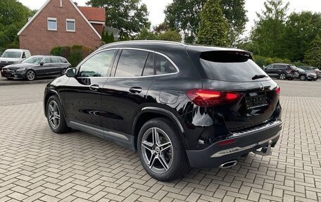 Mercedes-Benz GLA, 2024 год, 4 745 000 рублей, 4 фотография