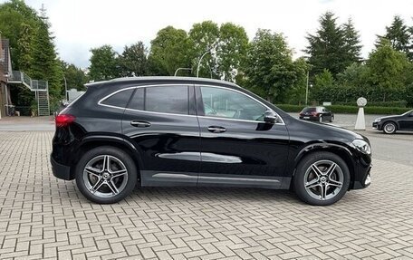 Mercedes-Benz GLA, 2024 год, 4 745 000 рублей, 2 фотография