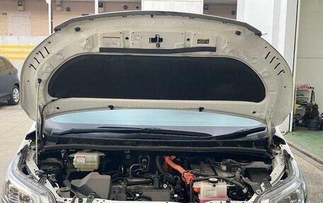 Toyota Noah III, 2019 год, 2 080 000 рублей, 40 фотография