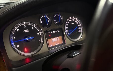 Cadillac Escalade III, 2010 год, 1 990 000 рублей, 8 фотография