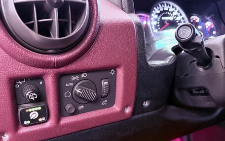 Hummer H2, 2004 год, 2 750 000 рублей, 16 фотография