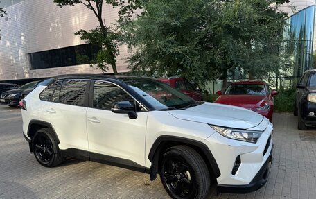 Toyota RAV4, 2022 год, 3 550 000 рублей, 6 фотография