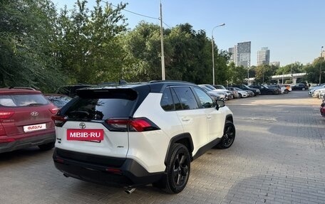 Toyota RAV4, 2022 год, 3 550 000 рублей, 8 фотография