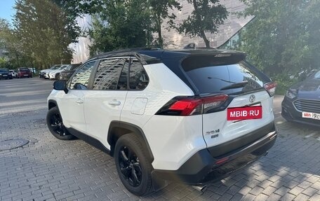 Toyota RAV4, 2022 год, 3 550 000 рублей, 4 фотография