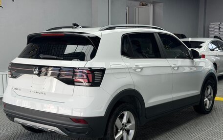 Volkswagen T-Cross I, 2022 год, 1 460 000 рублей, 6 фотография