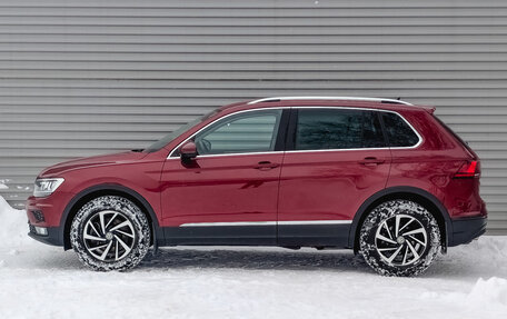 Volkswagen Tiguan II, 2018 год, 2 950 000 рублей, 8 фотография