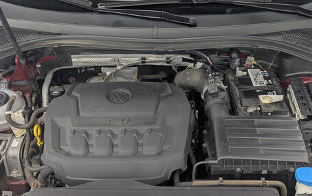 Volkswagen Tiguan II, 2018 год, 2 950 000 рублей, 9 фотография