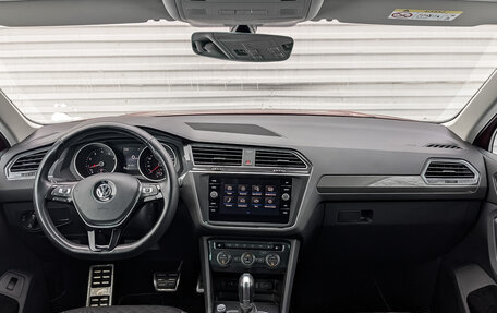 Volkswagen Tiguan II, 2018 год, 2 950 000 рублей, 14 фотография