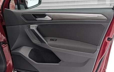 Volkswagen Tiguan II, 2018 год, 2 950 000 рублей, 23 фотография